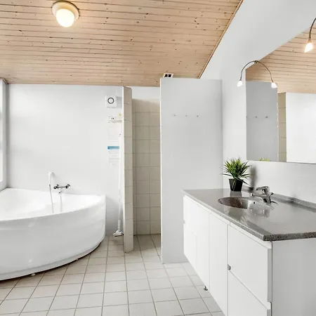 Dirtje - 200m From The Sea By Interhome